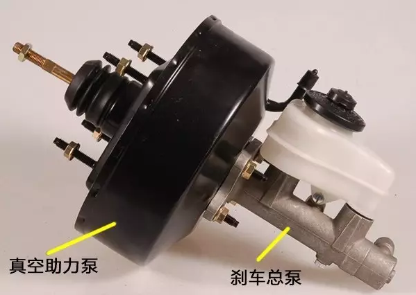 踩剎車感覺慢慢下沉是失靈前兆？
